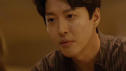 Yeon-seo Gets to See Dan's Wings