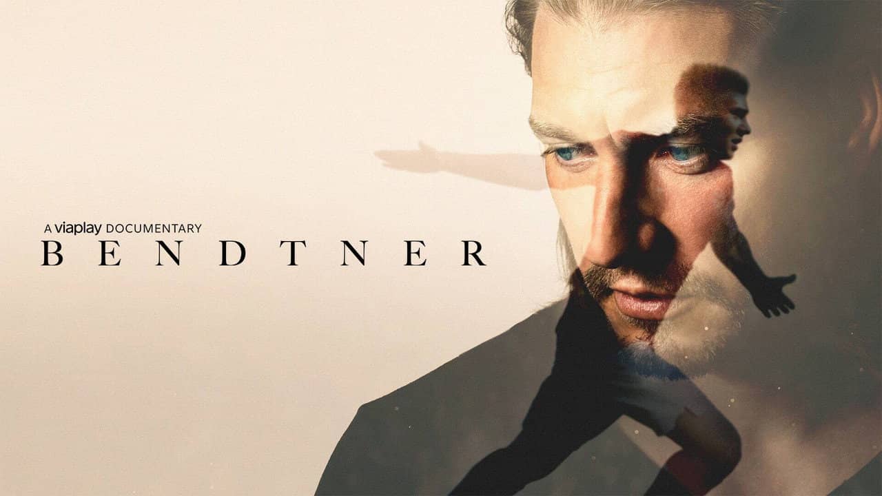 Bendtner backdrop