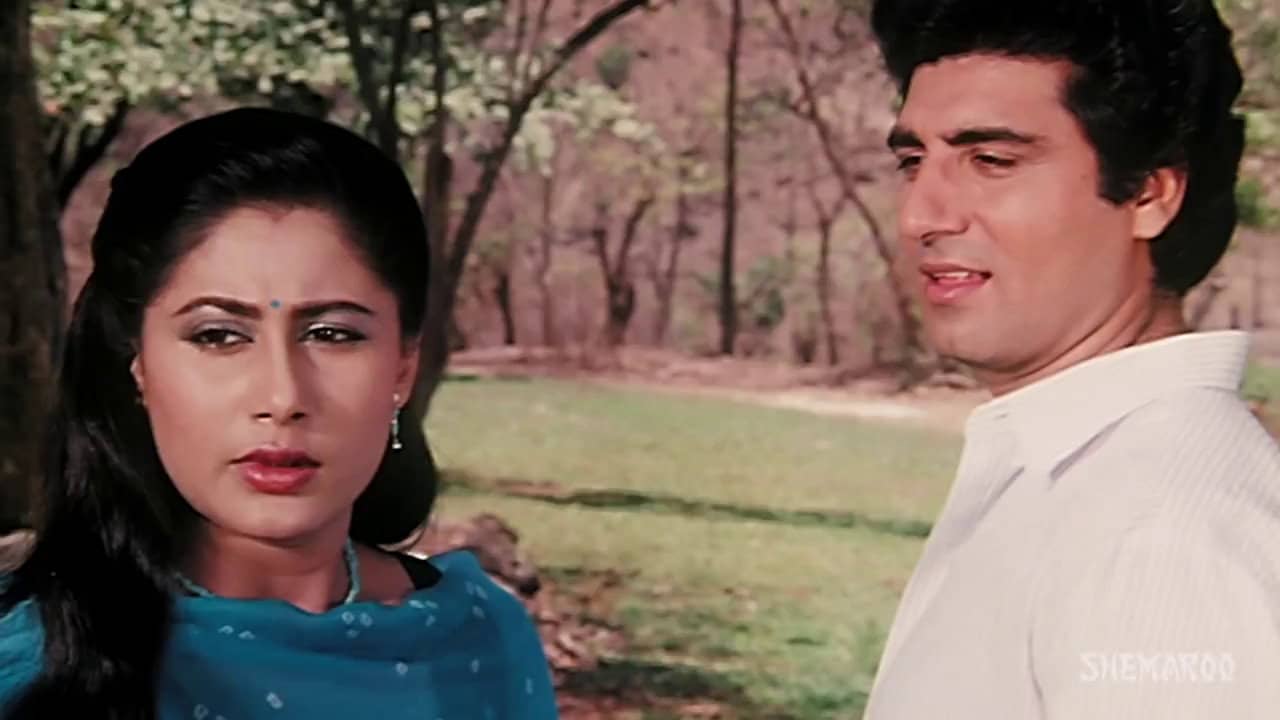 Angaaray backdrop