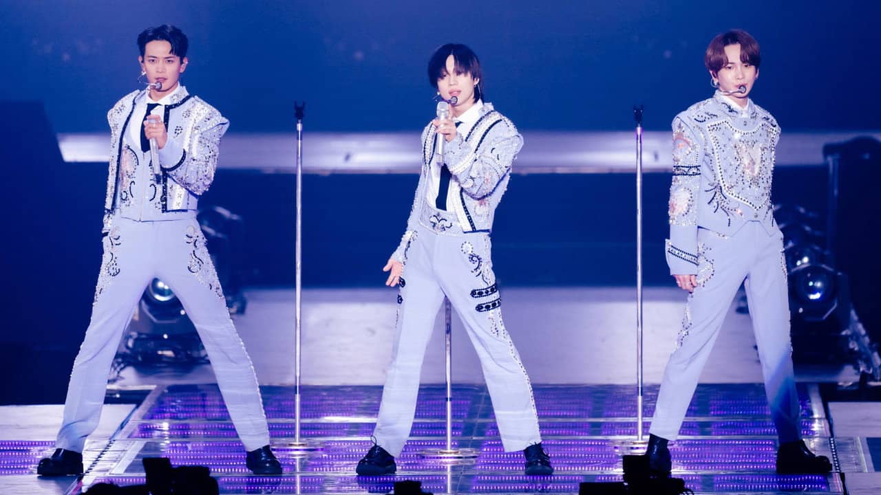 SHINee WORLD VI [PERFECT ILLUMINATION] JAPAN FINAL LIVE in TOKYO DOME backdrop