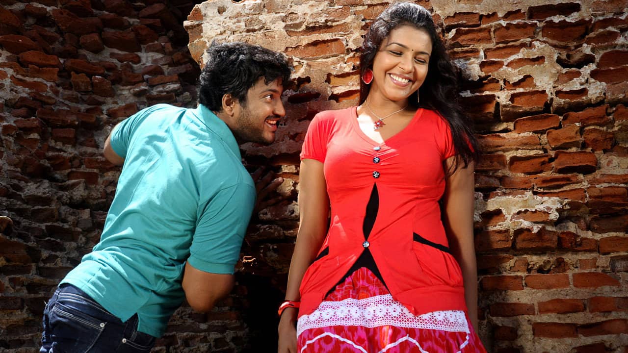 Eera Veyil backdrop