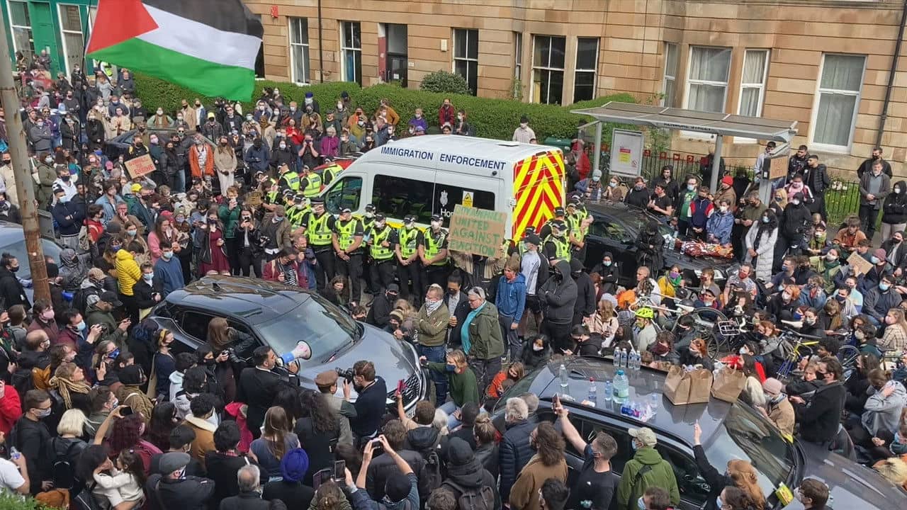 Everybody to Kenmure Street backdrop
