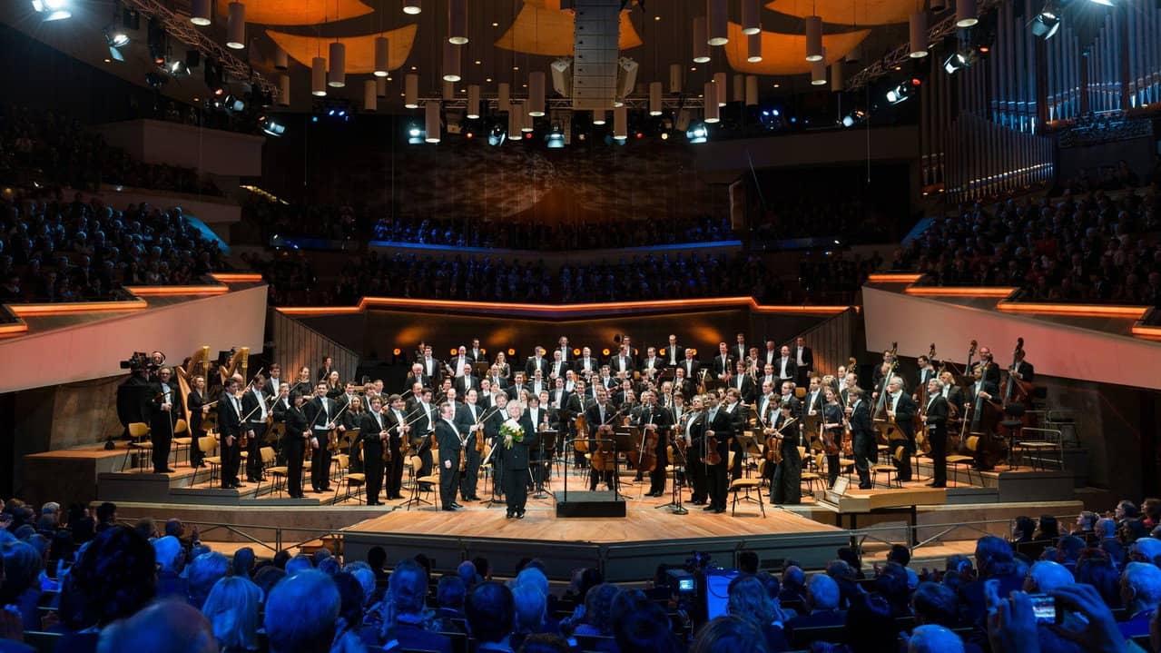 The Berliner Philharmoniker’s New Year’s Eve Concert: 2000 backdrop