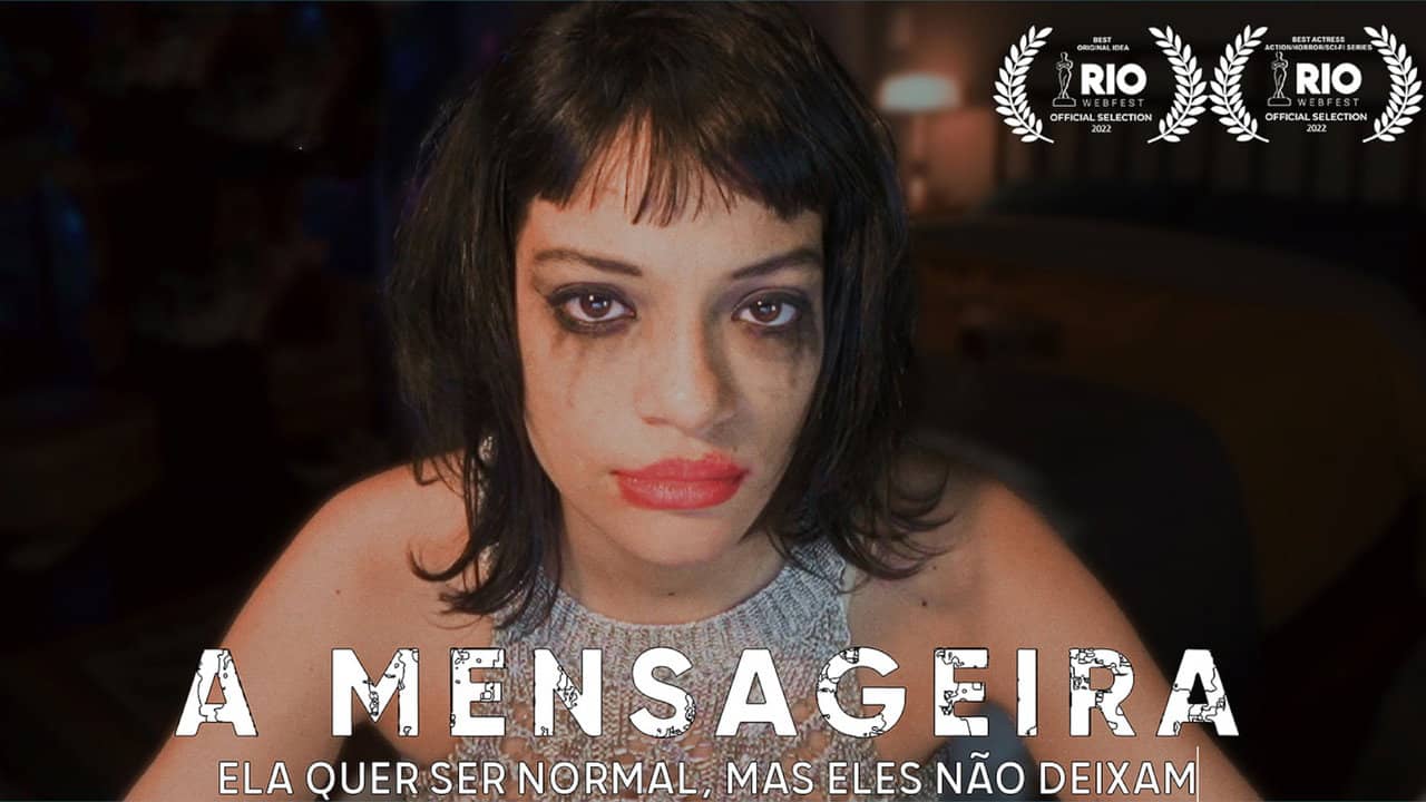 A Mensageira backdrop