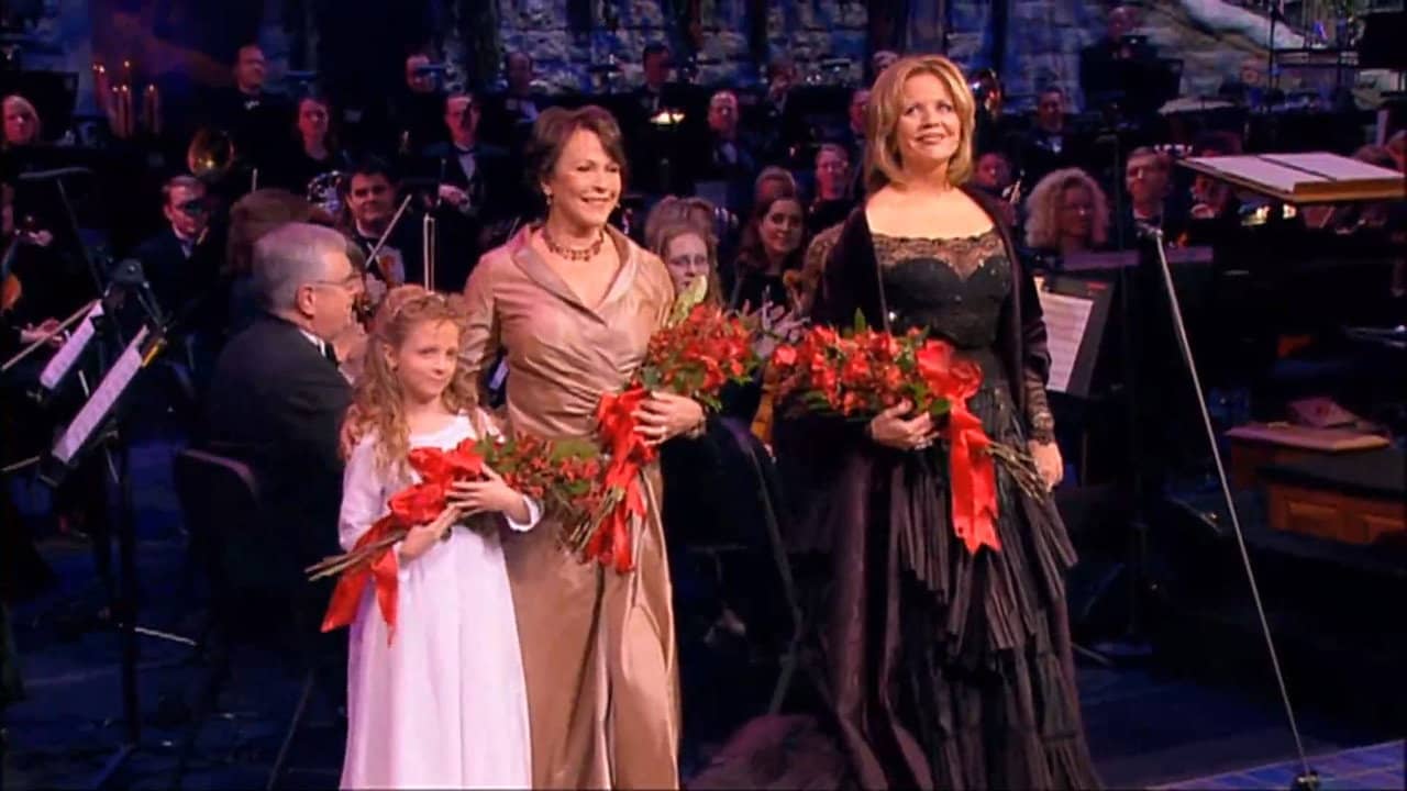 Christmas with the Mormon Tabernacle Choir and Orchestra at Temple Square featuring Renee Fleming and Claire Bloom backdrop
