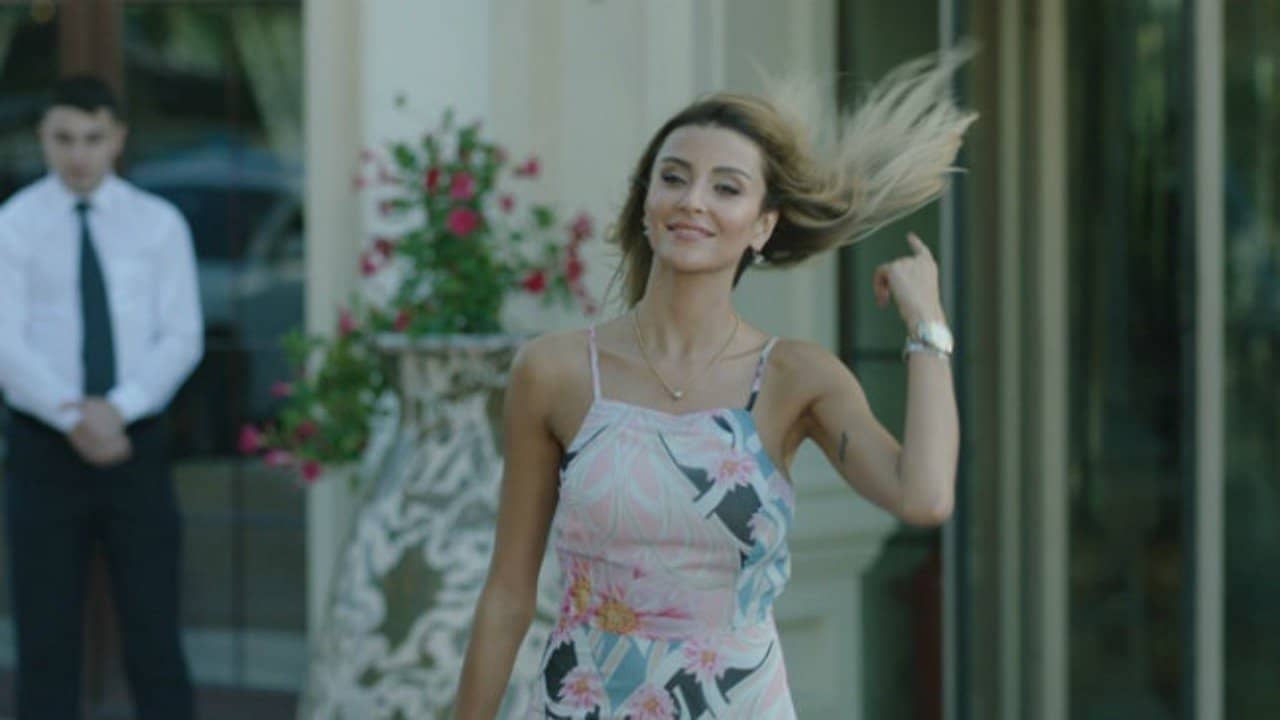 Geniş Aile 2: Her Türlü backdrop