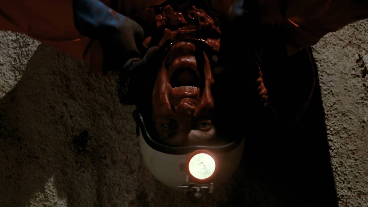 Alien 2: On Earth backdrop