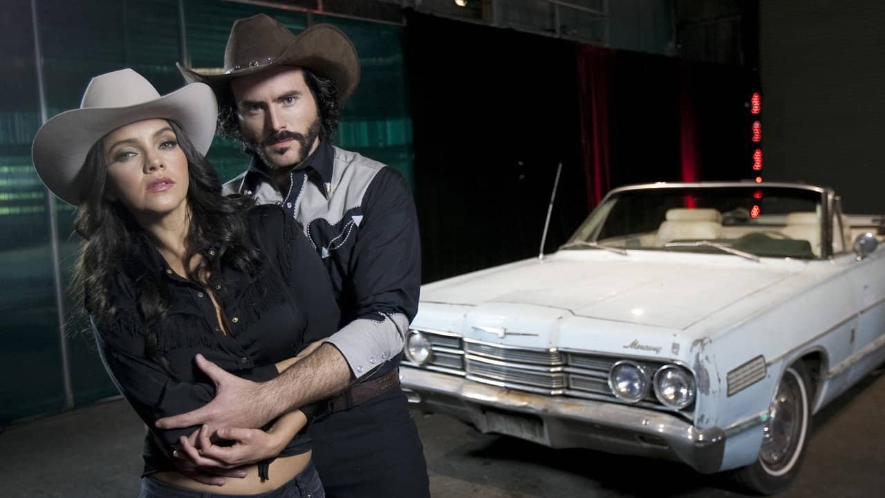 Camelia La Texana backdrop