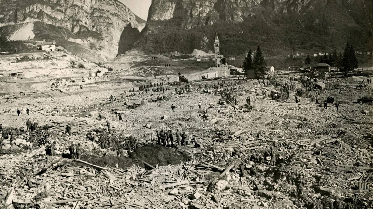 Vajont 9 ottobre '63 backdrop