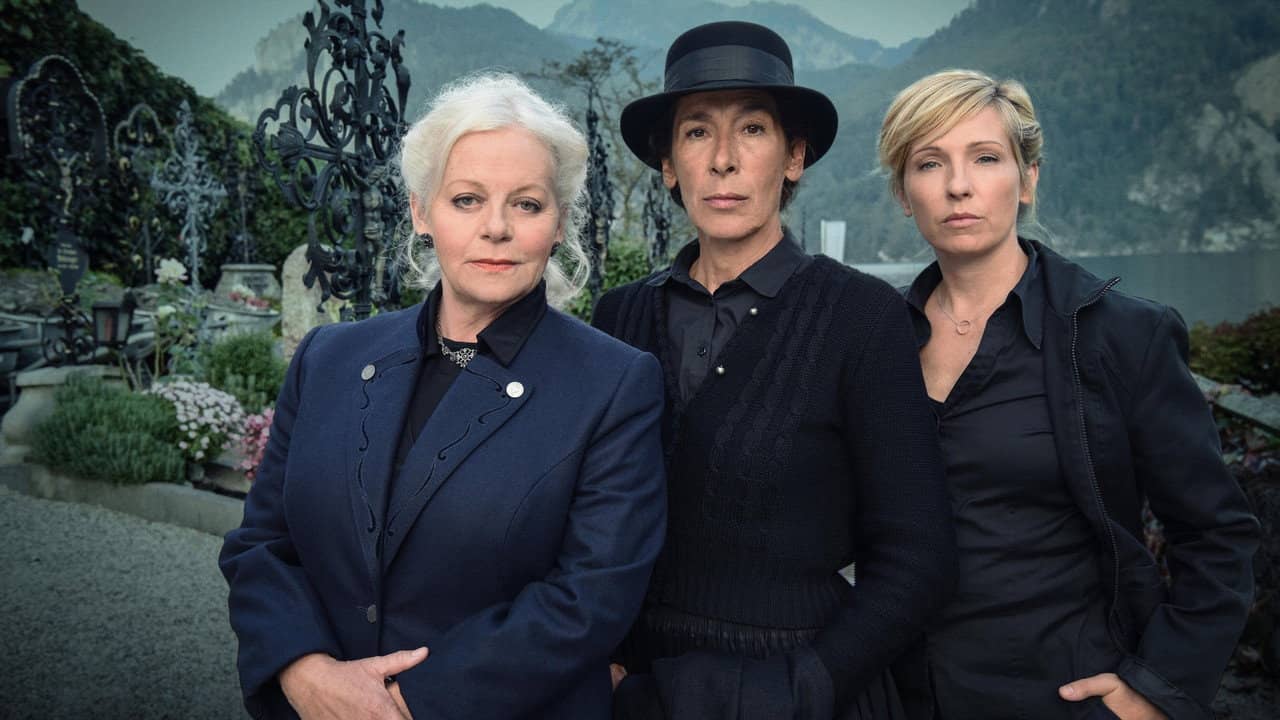 Vier Frauen und ein Todesfall backdrop