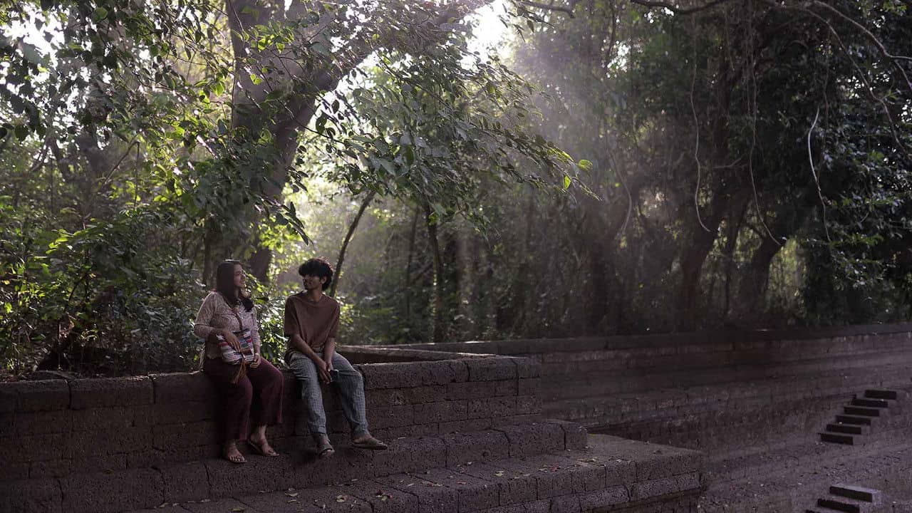 Narayaneente Moonnaanmakkal backdrop