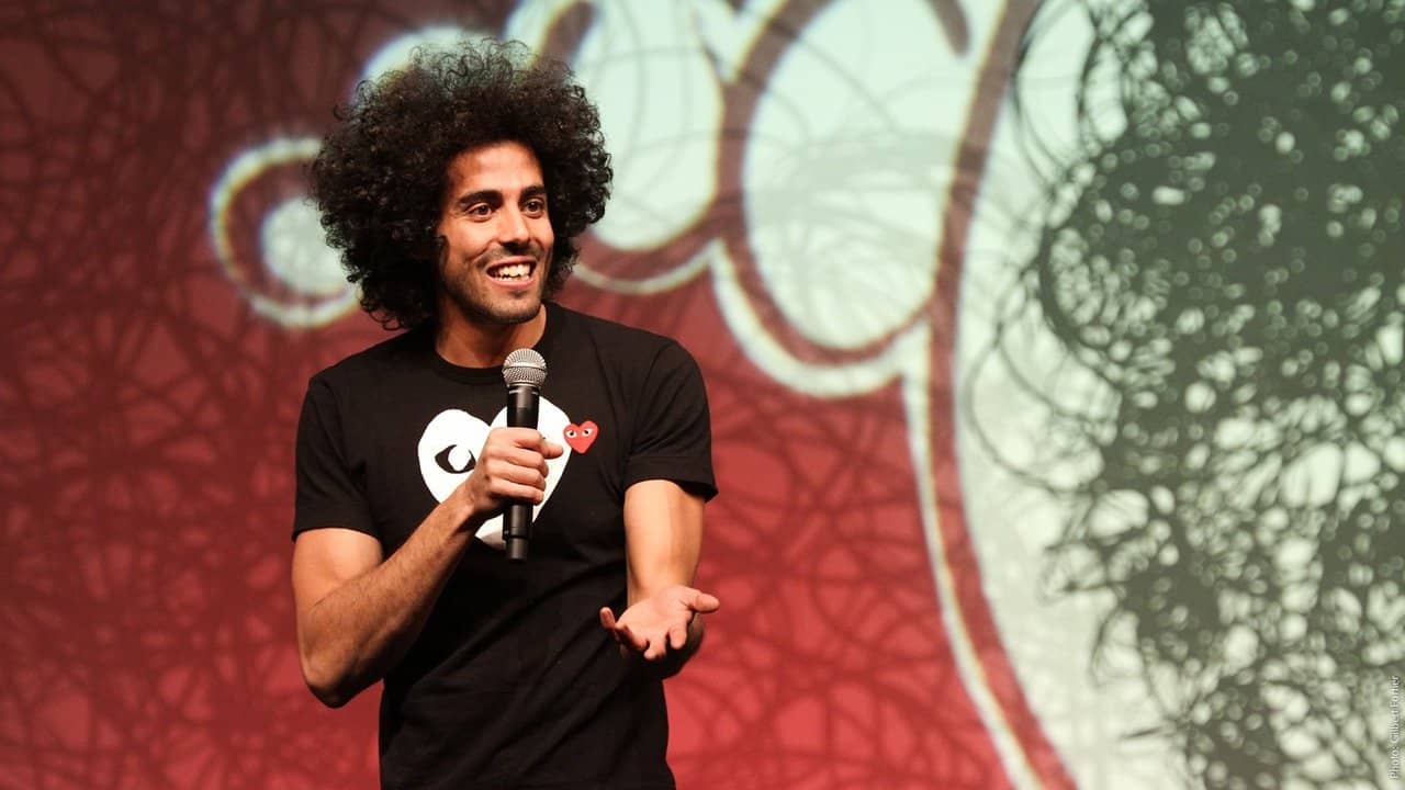 Adib Alkhalidey: Je t'aime backdrop
