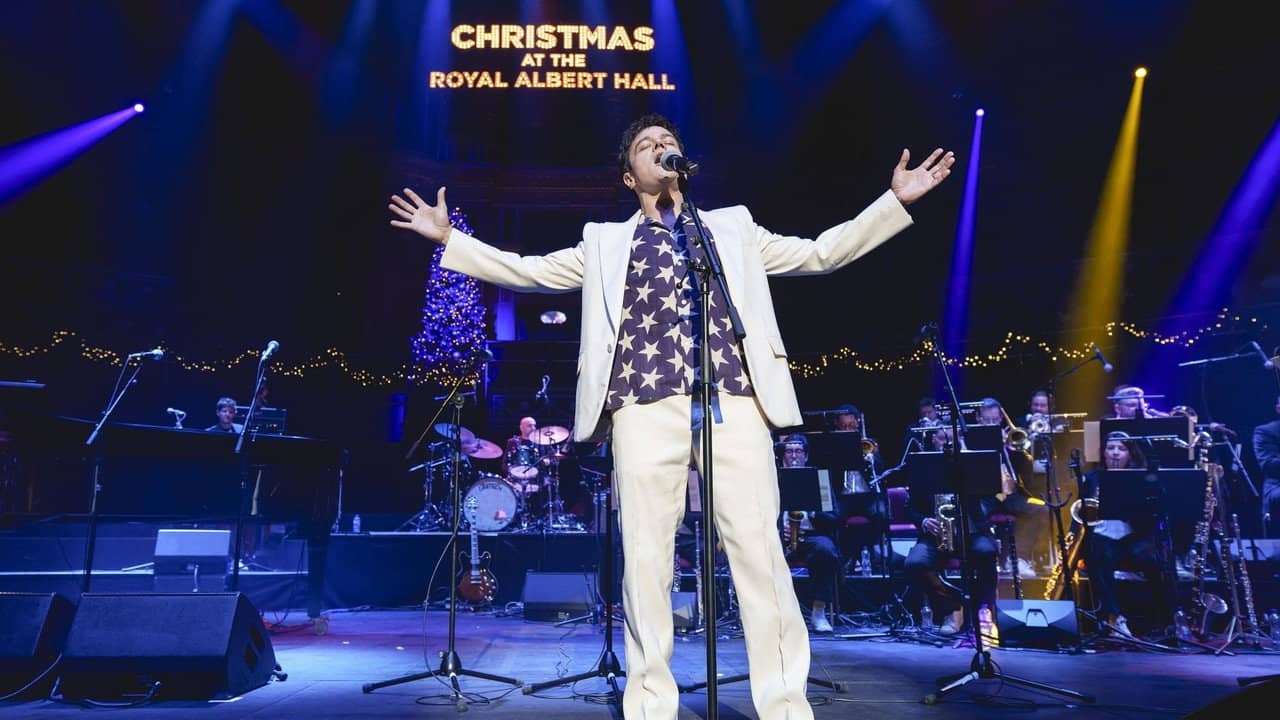 Jamie Cullum: The Pianoman at Christmas backdrop