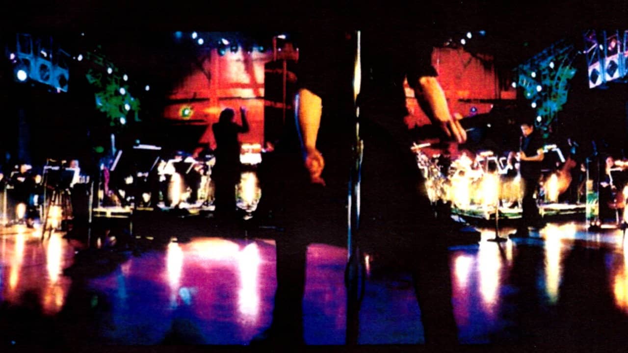 Metallica With Michael Kamen Conducting The San Francisco Symphony Orchestra – S&M backdrop