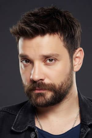 Oğuzhan Uğur