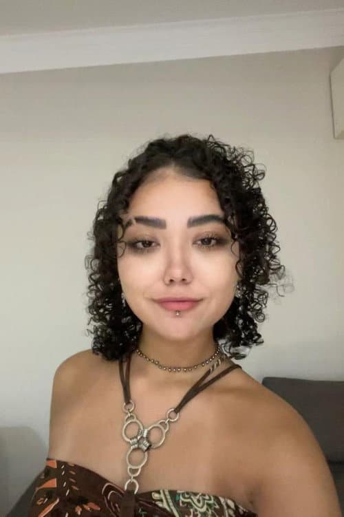 Lara Bueno