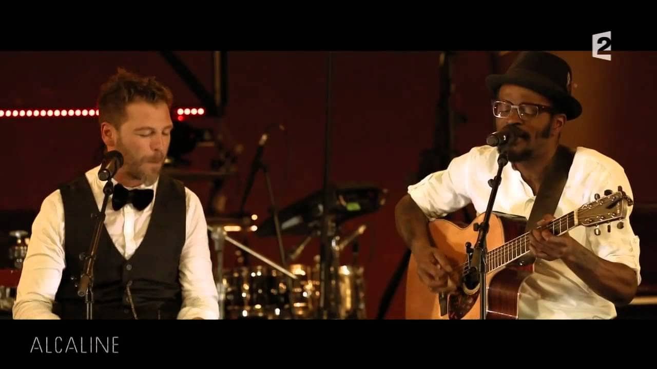 Christophe Maé - Alcaline le Concert backdrop