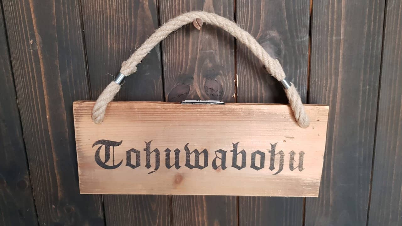 Tohuwabohu backdrop