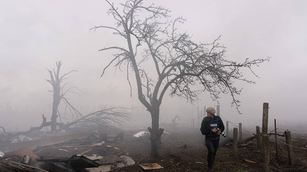 20 Days in Mariupol backdrop