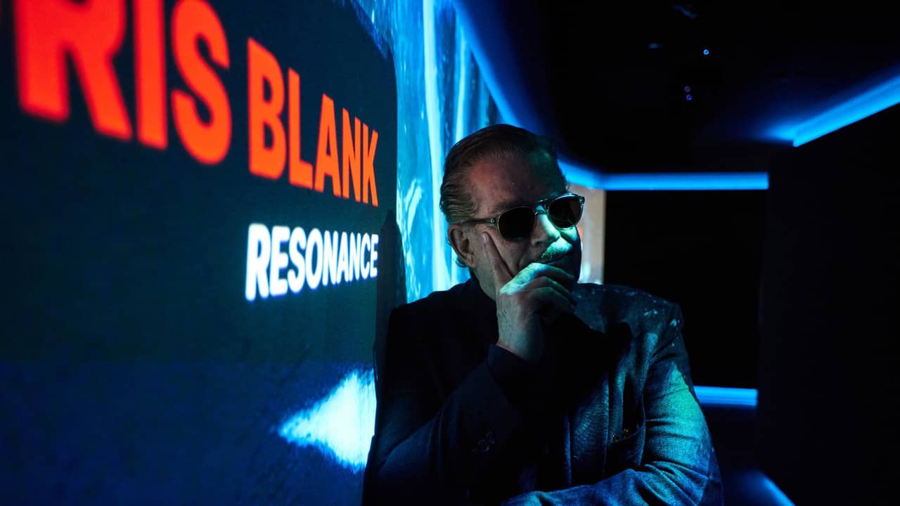 Resonance backdrop