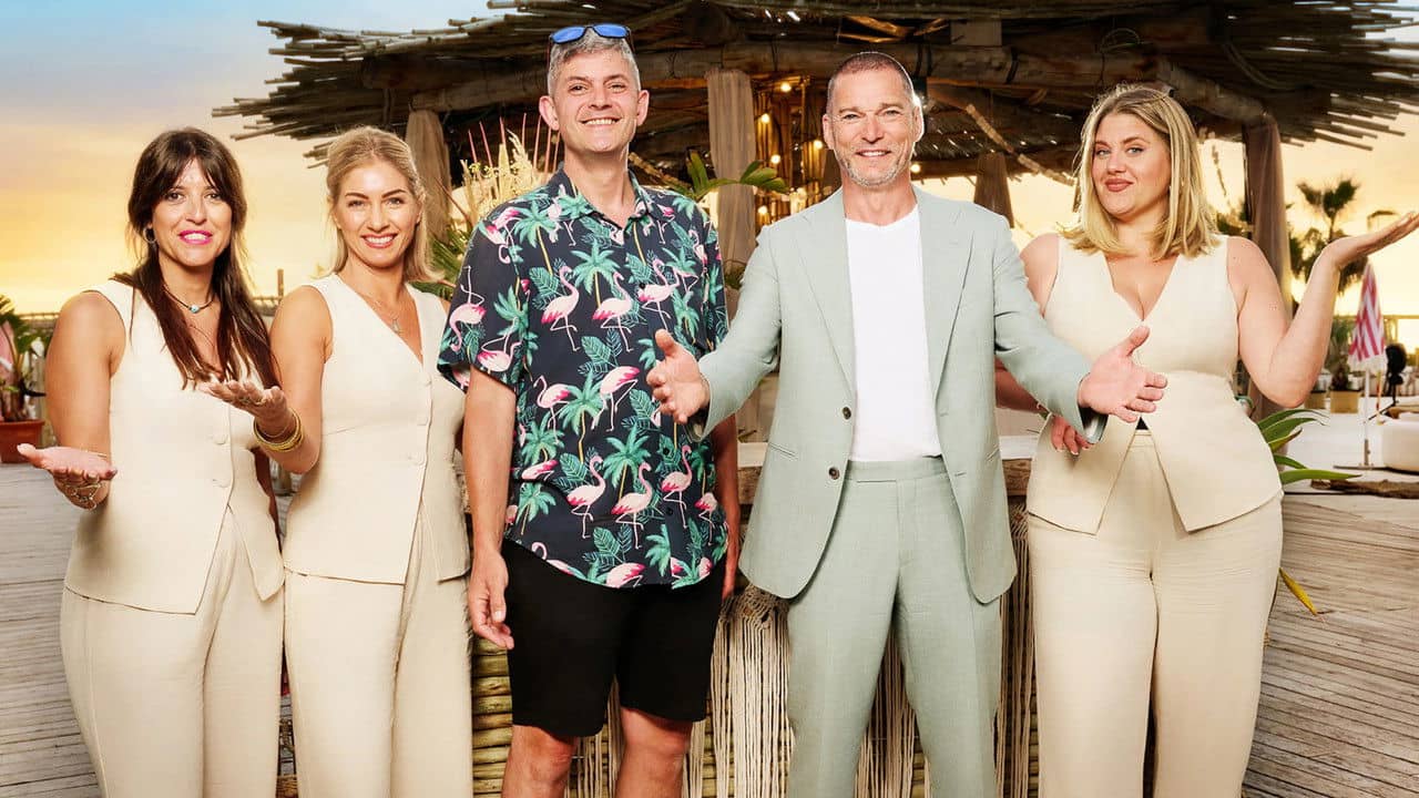 First Dates Beach Club backdrop