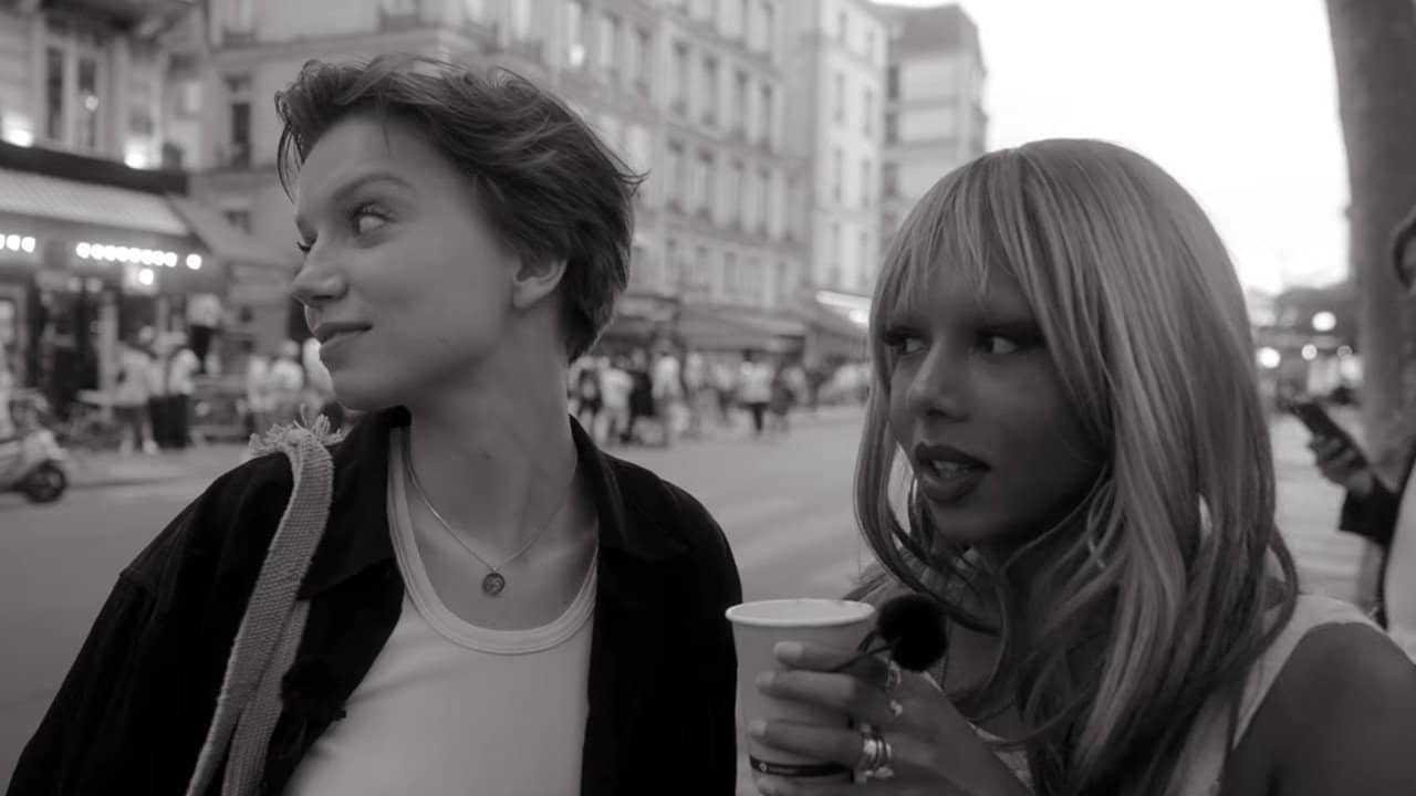 A Pickpocket's Guide to Paris backdrop