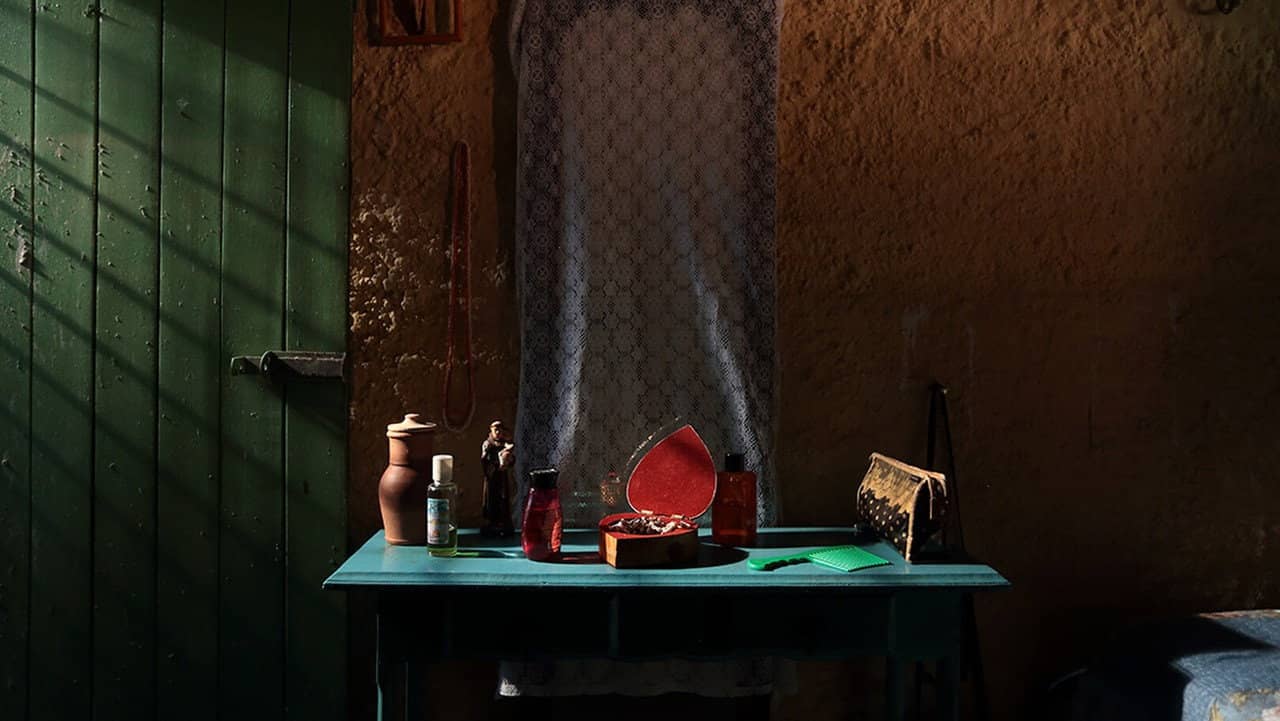 Aláfia backdrop