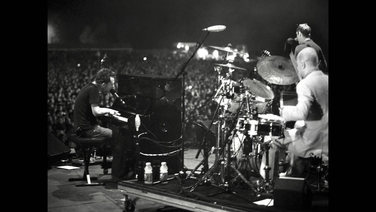 Radiohead: Bonnaroo Festival 2006 backdrop
