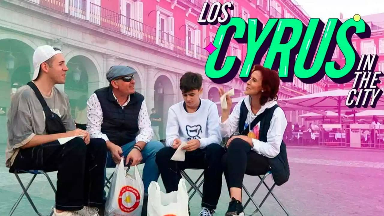 Los Cyrus in the city backdrop