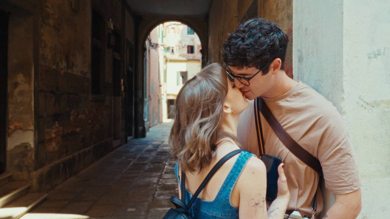 Nate and Moriah in Venice backdrop