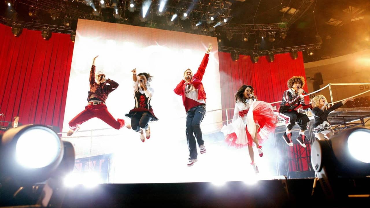 High School Musical: The Concert backdrop
