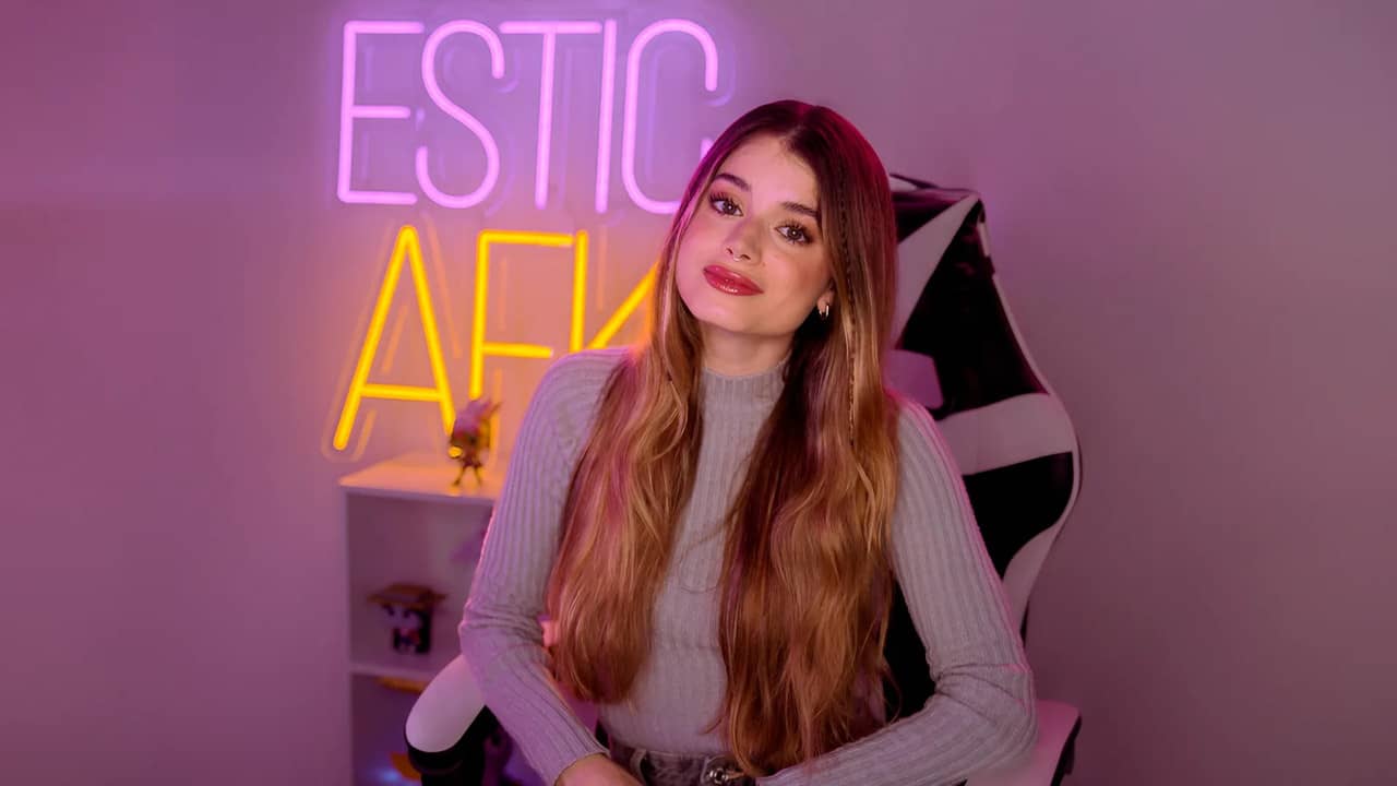 Estic AFK backdrop