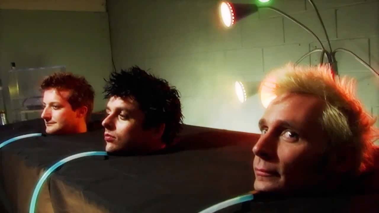 Green Day: Heart Like a Hand Grenade backdrop