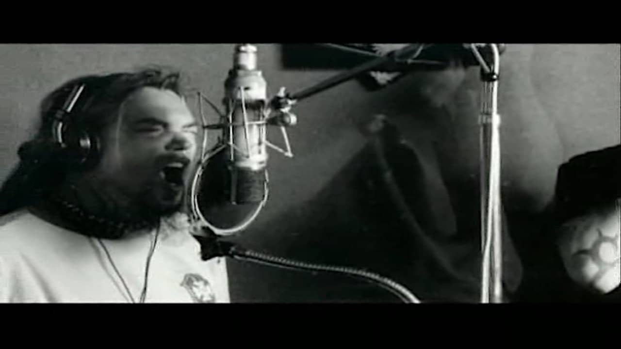 Soulfly - The Song Remains Insane backdrop