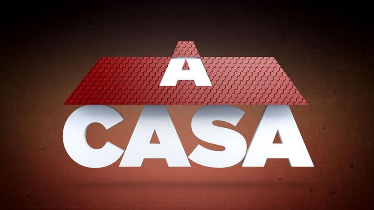 A Casa backdrop