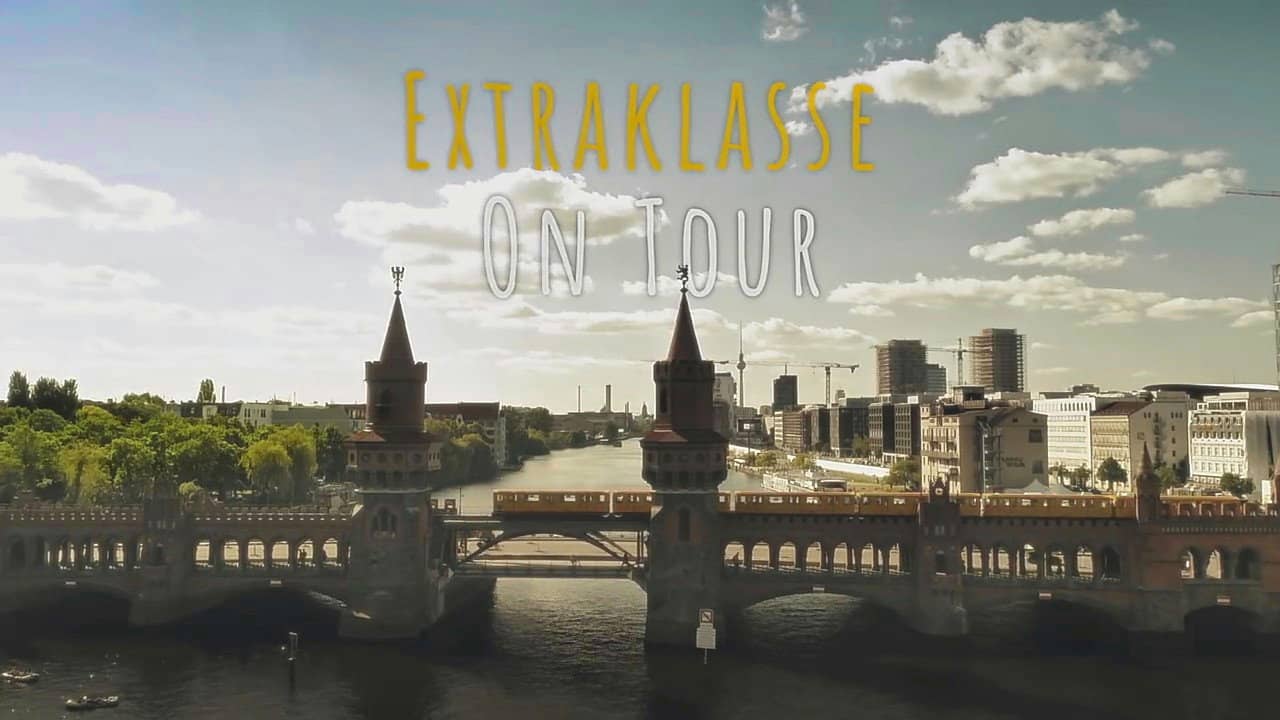 Extraklasse - On Tour backdrop