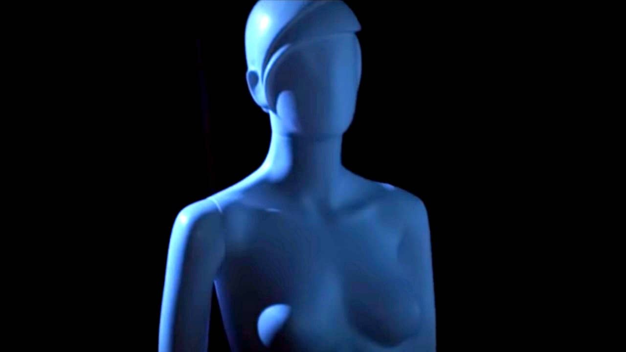 Mannequin backdrop