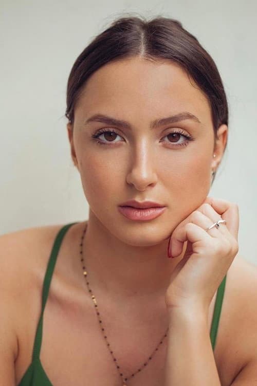 Léora Barbara